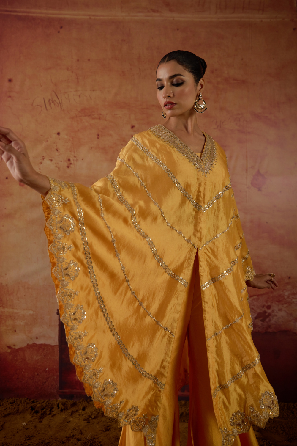 Nayaab Marodi & Gotta Cape Set