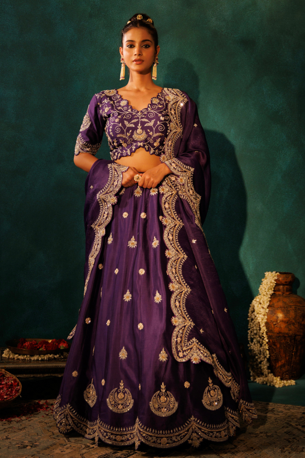 Chaand Sunhera Lehenga Set