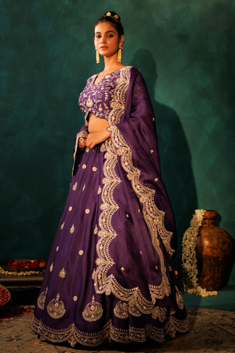 Chaand Sunhera Lehenga Set
