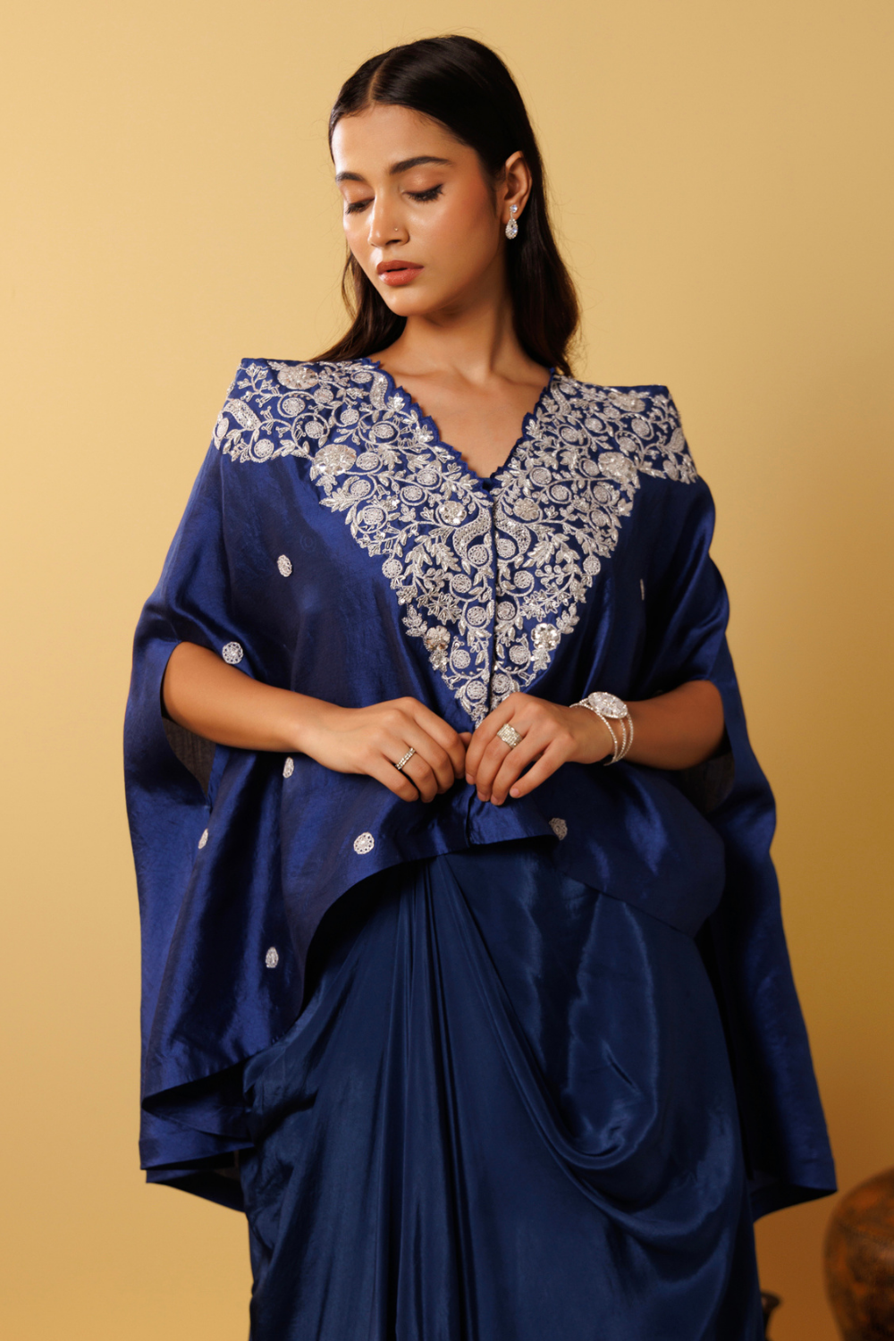 Aafsa Cape Set