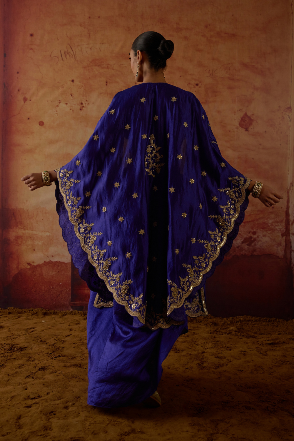 Samara Cape Set